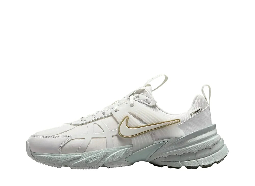 【今だけ500円銀行割引クーポン券あり!!】Nike ナイキ ウィメンズ V2K幽客 ゴアテックスプラチナムティント/首脳会談白いこと/ともし火しろがね色/プラチナムティント ナイキ FZ2622-004 ウィメンズ レディース スニーカー 駈けっくらシューズ 21SN-FZ2622-004