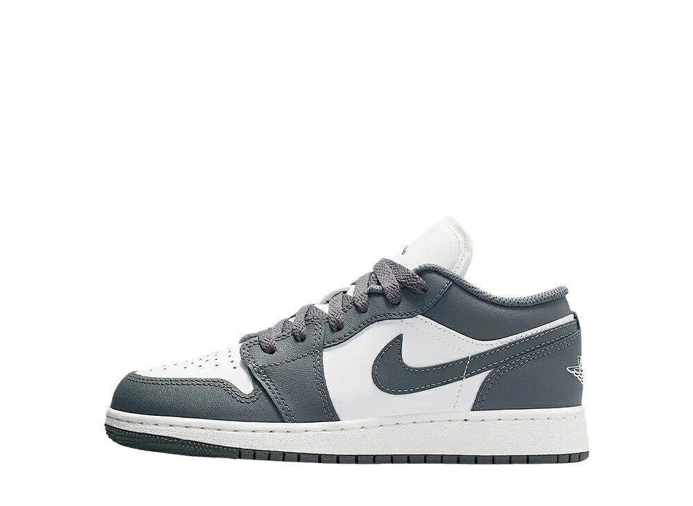 ＼1000円OFFクーポン発行／Nike ナイキ GS エアジョーダン1 ロー アイアングレー/サミットホワイト (キッズ) ナイキ 553560-044 大人も履ける キッズモデル ウィメンズ レディース スニーカー ランニングシューズ キッズスニーカー ベビーシューズ 21SN-553560-044