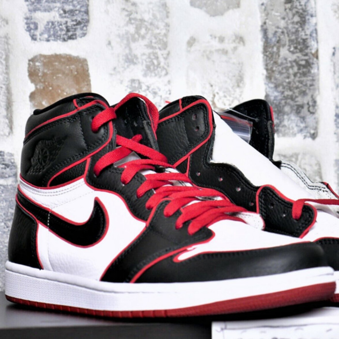 ＼1000円OFFクーポン発行／Jordan ナイキ エアジョーダン1 レトロ ハイ OG ブラッドライン Jordan 1 Retro High “Bloodline“ Jordan ナイキ エアジョーダン1 レトロ ハイ OG 555088-062 メンズ スニーカー ランニングシューズ 19SX-20220930223936-025