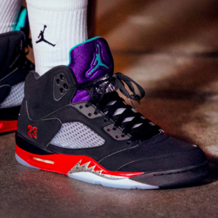 【今だけ500円割引クーポンあり!!】Jordan ナイキ エアジョーダン5 レトロ トップ3 Jordan 5 Retro &ldquo;Top 3&ldquo; Jordan ナイキ エアジョーダン5 レトロ CZ1786-001 メンズ スニーカー ランニングシューズ 19SX-20220930223936-051｜セレクトショップFrenz