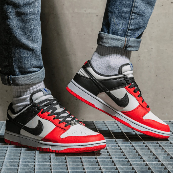 ＼1000円OFFクーポン発行／Nike NBA × ナイキ ダンク ロー EMB 75th アニバーサリー シカゴ ブルズ Nike Dunk Low EMB “NBA 75th Anniversary Chicago“ ナイキ NBA × ナイキ ダンク ロー シカゴ ブルズ DD3363-100 メンズ スニーカー ランニングシューズ