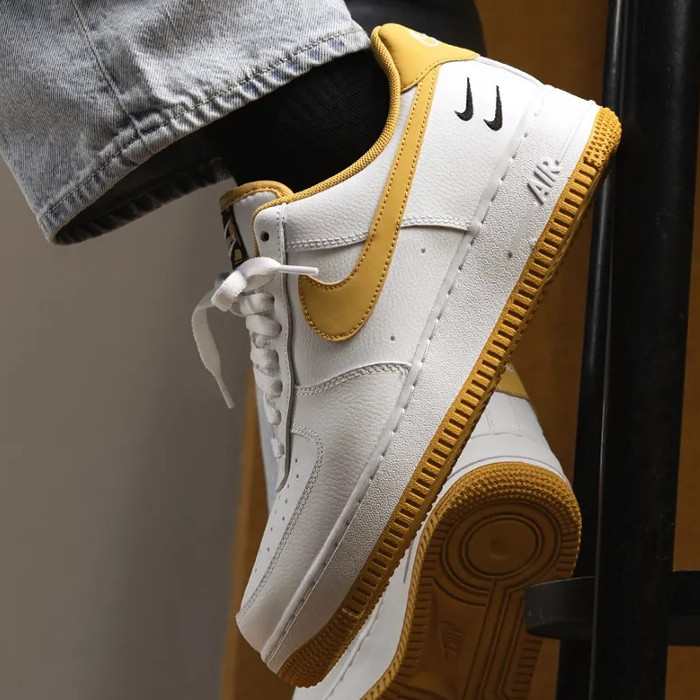【新品23.5cm】NIKE W エアフォース１’07 トリプルホワイト Nike】オールホワイトのナイキ エアフォース1 “トリプルホワイト