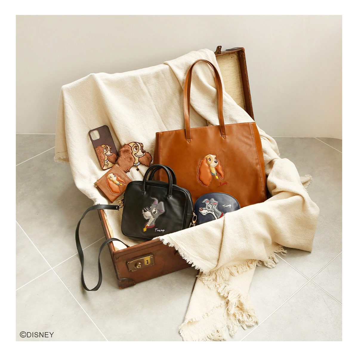 ディズニー 財布 ウォレット レディース アコモデ わんわん物語 レティ トランプ ミニウォレット 二つ折り レトロ メール便 送料無料 Brocamarketing Com