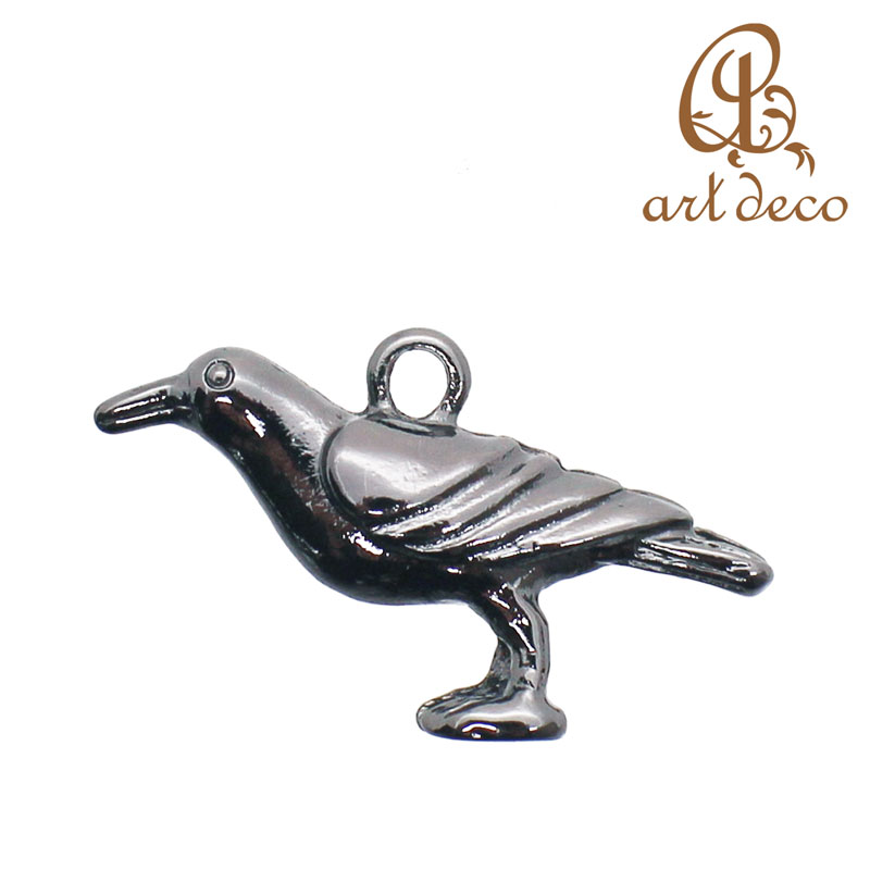 黒い鳥キャラクターとクロス型キーホルダー 黒い鶏のキャラクターキーホルダー びっくりチキン 黒 ブラック - メルカリ