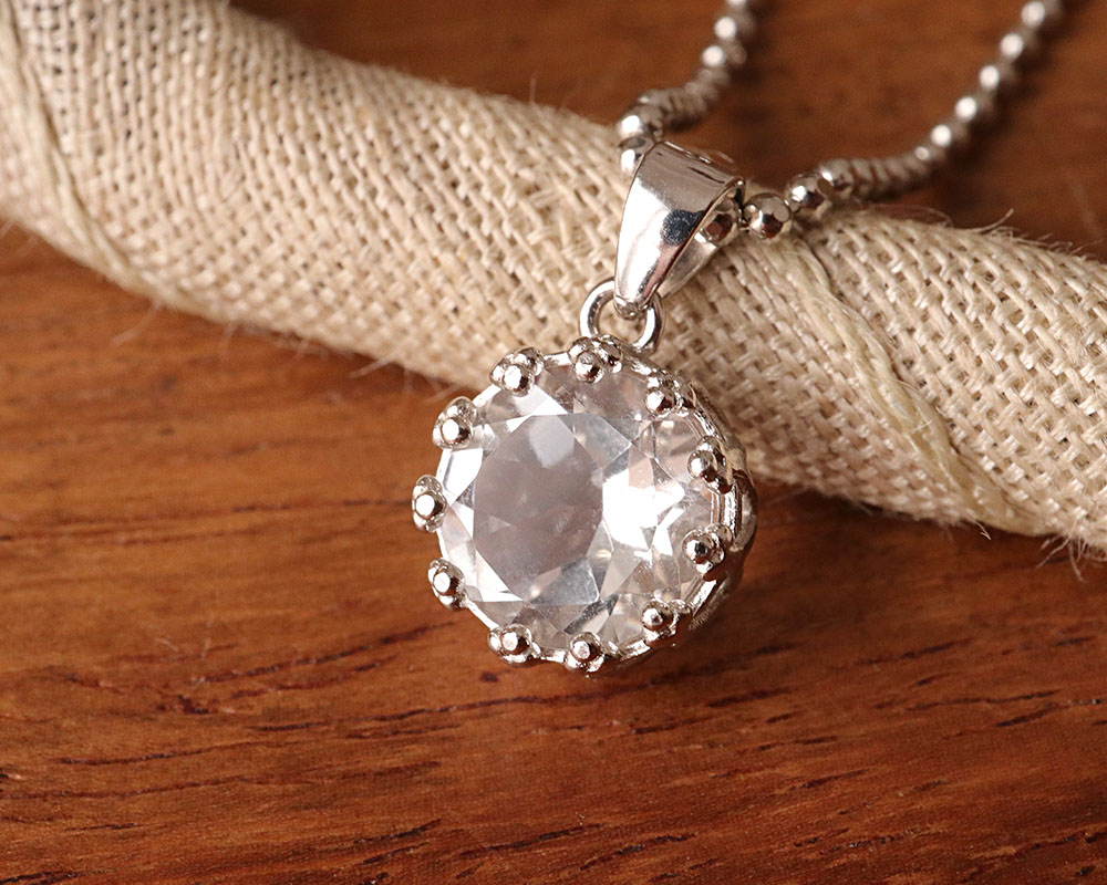 楽天市場】宝石品質 ペタライト ペンダントトップ 約0.7ct