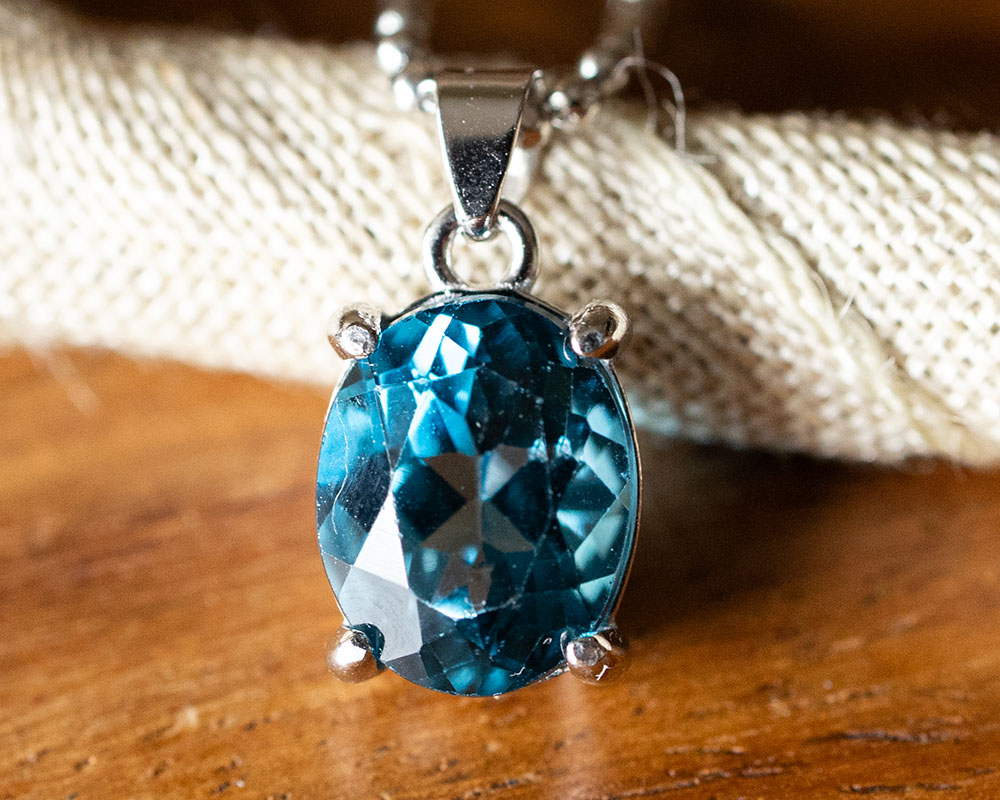 【vintage】特大　グリーン　天然石　フローライト　925 ペンダント グリーンフローライト ペンダントトップ 8x6x5.5mm #PK034