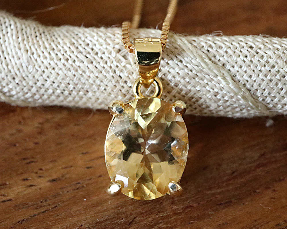 イエロースキャポライト（スカポライト） 宝石 ルース ４．９８ＣＴ イエロースキャポライト（スカポライト） 宝石 ルース ４．９８ＣＴ