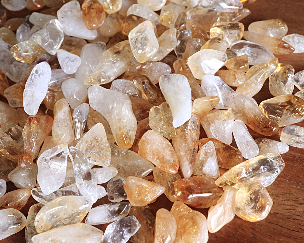 200★特選ご奉仕★幸運の石【200g黄水晶シトリンクォーツさざれ石】❤️ 200☆特選ご奉仕☆幸運の石【200g黄水晶シトリンクォーツさざれ