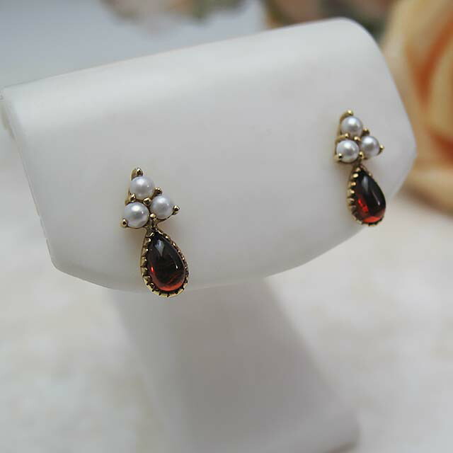 ガーネットピアス 送料無料 Bijoux fromsea K10ガーネット&シードパールピアス パール ジュエリー 赤　真珠婚　30年 おすすめ品 シードパール ガーネット プレゼント アンティーク調 人気 誕生日