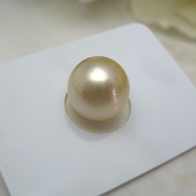 真珠ルース 送料無料白蝶ルース　10.5ミリペンダント用ルースNS-1パール ジュエリー 入学式　真珠婚　30年 おすすめ品 ナチュラル 天然色 白蝶真珠 プレゼント 冠婚葬祭 人気 誕生日｜真珠大好き　from sea