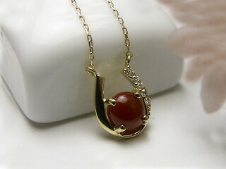 珊瑚ペンダント Bijoux fromsea K18血赤珊瑚ペンダント TK-11215 珊瑚 血赤珊瑚 サンゴ ジュエリー 赤 お守り 厄除け 珊瑚婚 35年 高品質 手作り 加工 プレゼント お祝い 人気 ホワイトデー ホースシュー 蹄鉄 カボション 土佐 高知県産 コーラル|真珠大好き from sea