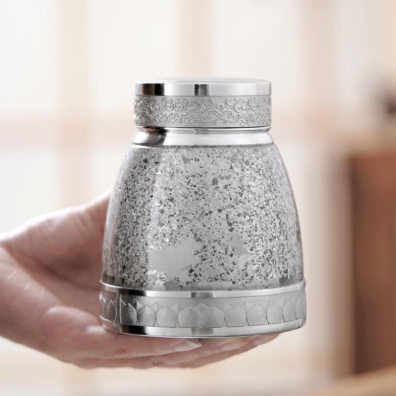 茶葉 保存容器 お茶筒 紅茶 保管 ケース ストッカー 缶 収納 密封 蓋 家庭用 キッチン 錫 小さめ シルバー 柄 おしゃれ シンプル
