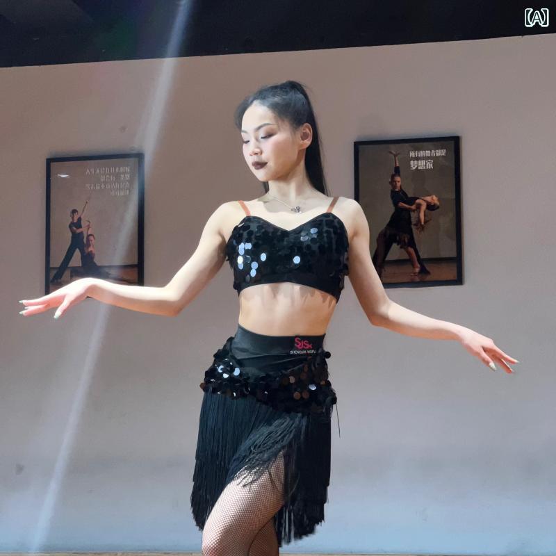 ダンス衣装 レディース ラテンダンス スパンコール セットアップ 上下セット 練習着 レッスンウェア 発表会 パフォーマンス 舞台 キャミソール 花柄 華やか エレガント 黒 灰 ネイビー
