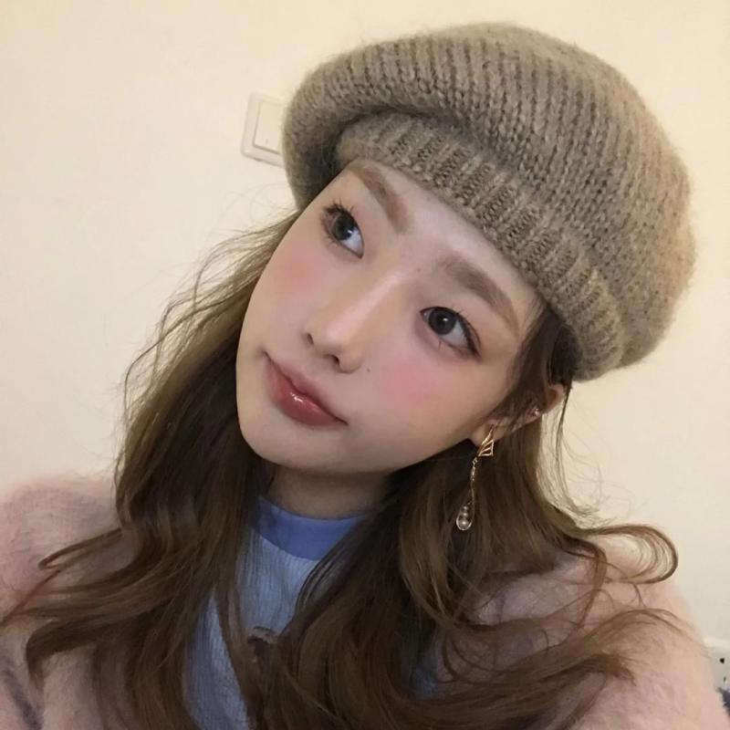 ベレー帽 レディース 秋冬 韓国 白 黒 グレー 無地 ウール ニット ふわふわ 暖かい シンプル 普段使い デート ショッピング おしゃれ