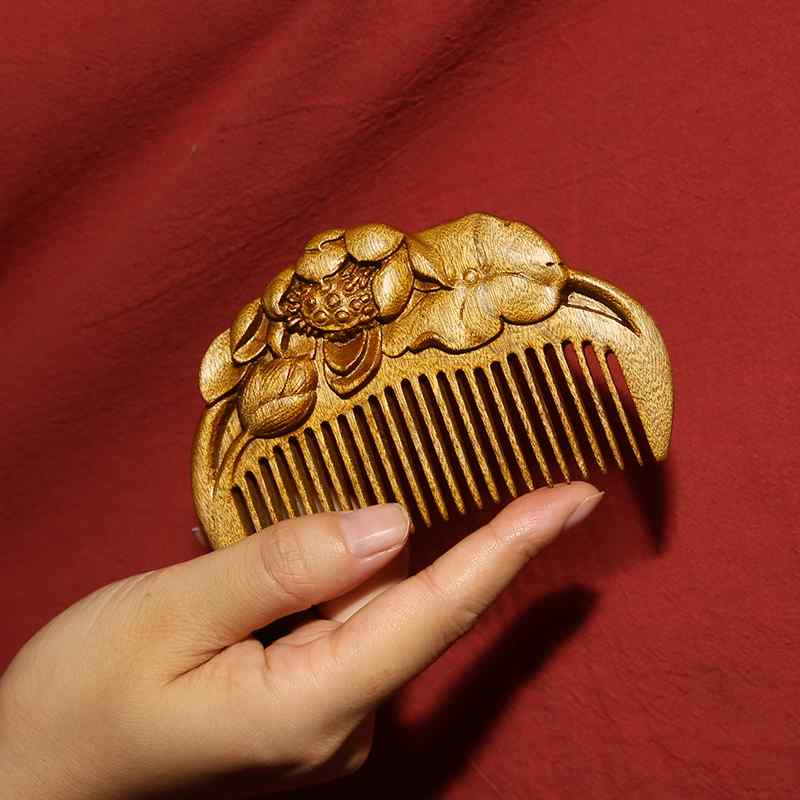 櫛 木製 くし コーム ヘアケア 母の日 プレゼント 女性 チャイナ風 蓮 彫刻 頭皮 マッサージ 持ち運び ブラッシング さらさら ツヤ|フロントップ店