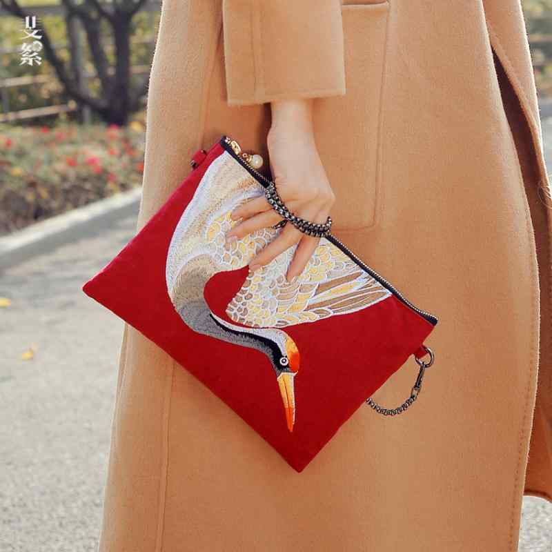 バッグ レディース 50代 刺繍 鶴 綿 麻 クラッチ ショルダー 斜めがけ タブレット 封筒 おしゃれ ジッパー チャイナ風 パーティー 母の日 プレゼント パール 赤 青｜フロントップ店 6,931円