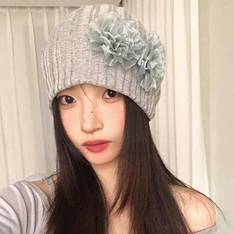 ニット帽 レディース 春夏秋冬 帽子 ビーニー 雑貨 小顔効果 薄手 通気性 防寒 旅行 普段使い 韓国 おしゃれ 花 グレー カーキ 黒