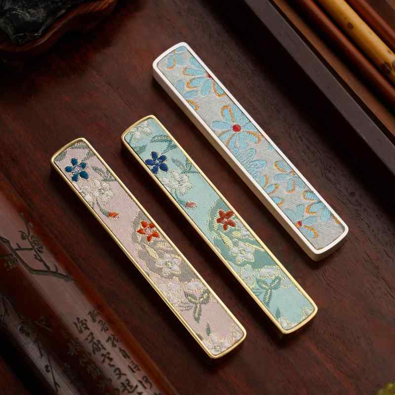 楽天市場】文鎮 おしゃれ 真鍮 190g 12cm 2点セット 収納袋 祥雲 蓮の 