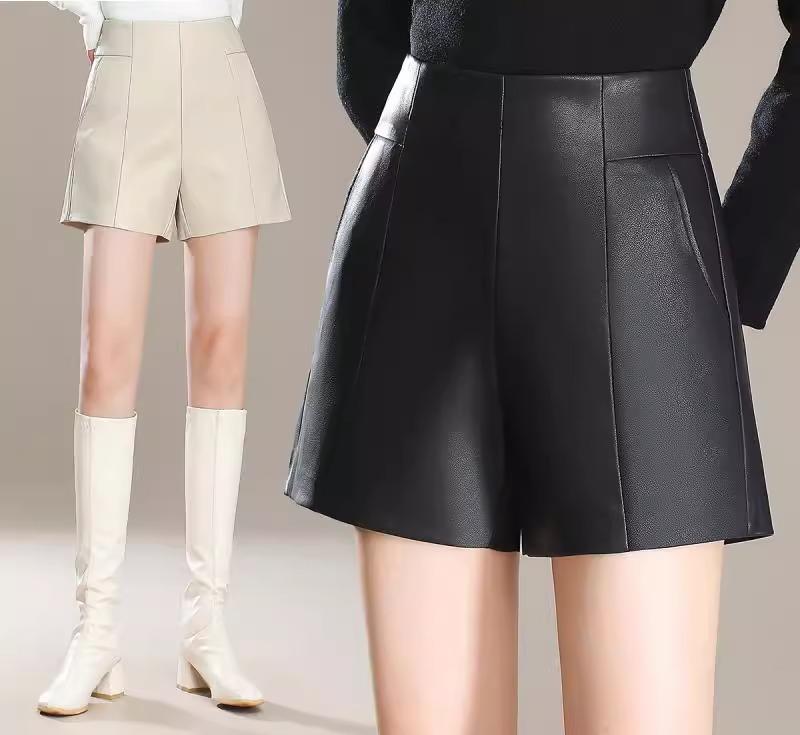 レザーショートパンツ 大人 レディース 大きいサイズ ハイウエスト スリムフィット 羊革 ポケット サイドジッパー 普段使い 外出用 シンプル 無地 おしゃれ 黒 茶 クリーム色