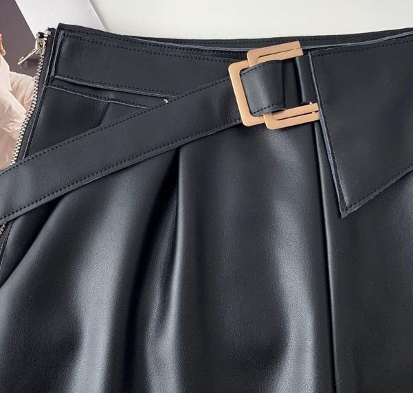 レディース ショートパンツ PUレザー キュロット 秋冬 サイドジップ ハイウエスト ベルト風 Aライン 脚長効果 ゆったり おしゃれ 大きいサイズ 無地 黒
