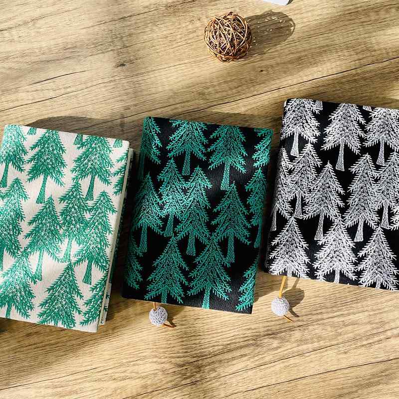 ブックカバー おしゃれ 布製 刺繍 保護 防塵 書皮 本 文庫 ノート 手帳 日記 文房具 雑貨 ステーショナリー 調節可能 しおり紐 誕生日 プレゼント 黒 白 杉の木柄