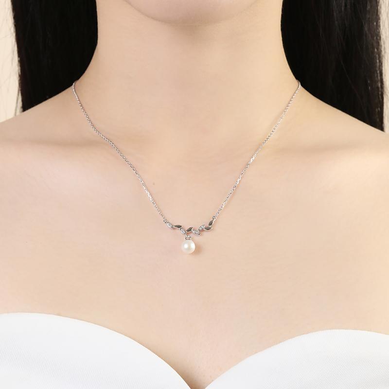 ネックレス レディース 925シルバー スターリングシルバー 一粒 淡水パール ラウンドペンダント 花モチーフ 鎖骨丈 チョーカー 上品 エレガント カジュアル オフィスタイル プレゼント ギフト アクセサリー