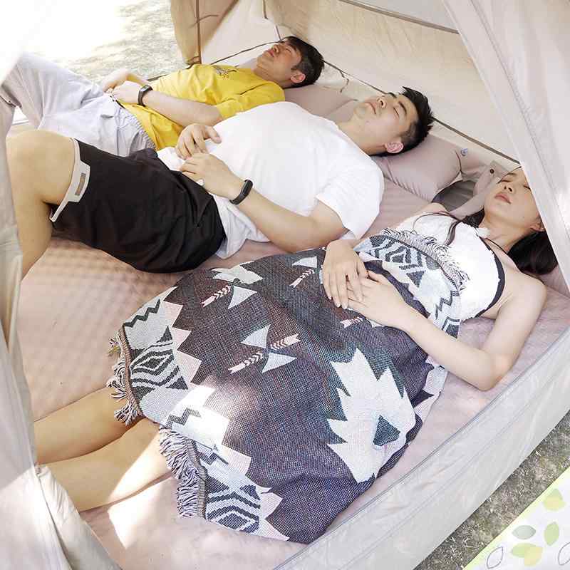 インフレーターマット 自動膨張式 5cm厚 防湿 ダブル ワイド 3人用 4人用 連結 ファミリー キャンプ アウトドア テント泊 車中泊 快適 寝心地