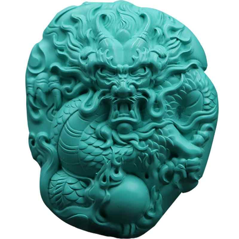 ペンダント ターコイズ 龍 ドラゴン 彫刻 プレート ネックレス アクセサリー 高光沢 ジュエリー グリーン 青系 縁起物 男性用 ユニセックス