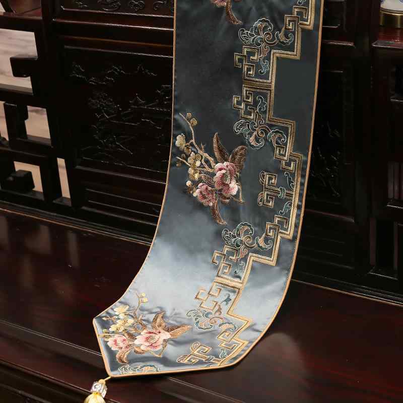 時刻表伝令 今めかしい中華風 オリエンタル 刺しゅう 花柄 草木柄 禅風 布製  晩ご飯時刻表 珈琲時刻表 テレビ受像機台 臥榻投げること マルチ覆いかぶせる かざり付ける布 米国海軍 ボルドーワイン 象牙色