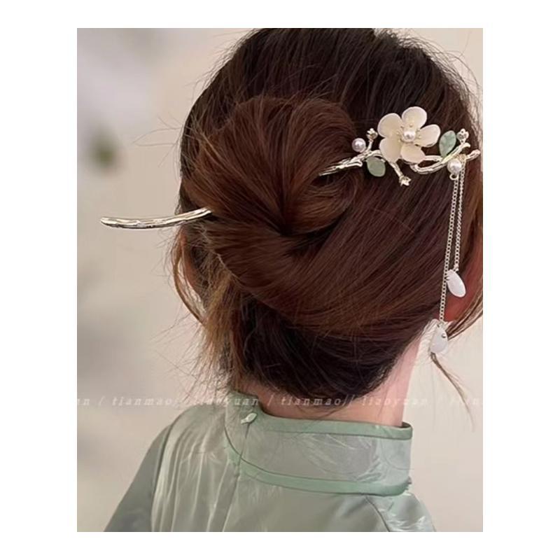かんざし おしゃれ 簪 レディース タッセル 揺れる 玉蘭花 中華風 金属 チャイナ風 漢服 ヘアアクセサリー 髪飾り 和装 大人式 結婚式 浴衣 花柄 披露宴 おしゃれ