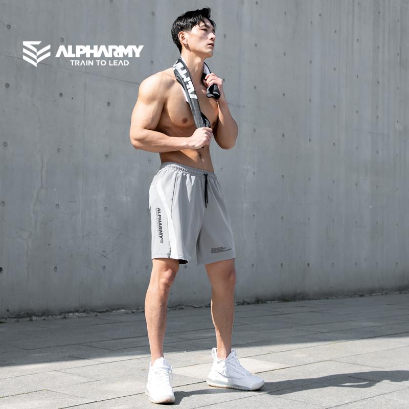 ショートパンツ メンズ トレーニング スポーツ ランニング ビーチ 水陸両用 吸湿速乾 軽量 通気性 ゆったりフィット ポリエステル 夏