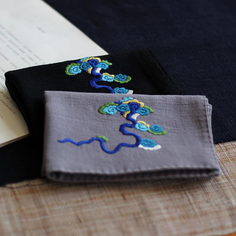 ハンカチ 刺繍 プレゼント 誕生日 メンズ レディース カップル 綿 厚手 通気 吸水 ソフト ハンドメイド チャイナ風 レトロ おしゃれ カラフル 黒 グレー 青 祥雲