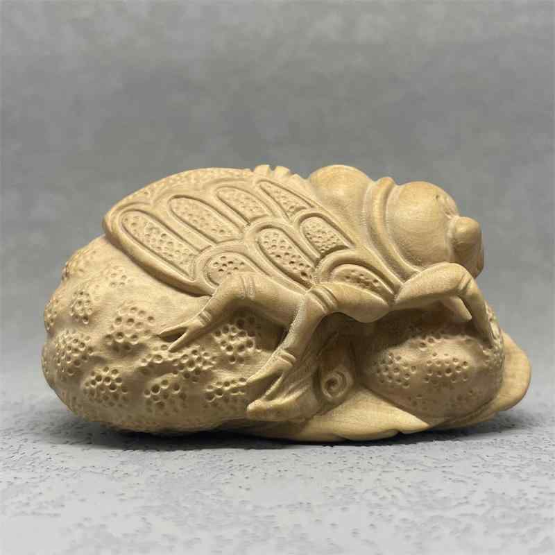 置物 木製 オブジェ 中国風 無垢材 木彫り 工芸品 縁起物 茶道具 リビング 寝室 玄関 インテリア 雑貨 装飾 小物 紐付き 個性的 蝉 4,779円
