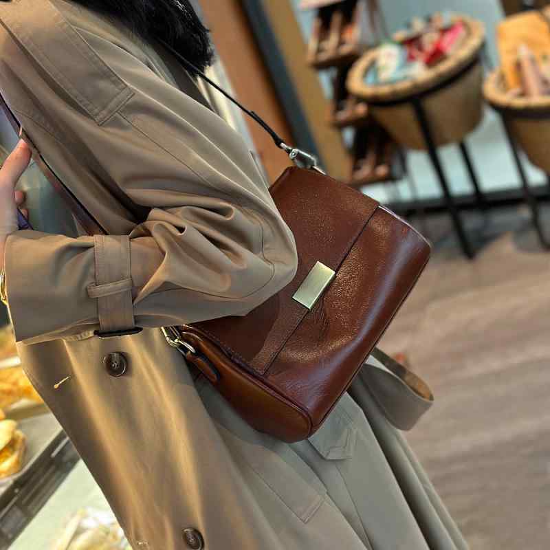 レディース 御徒面子 今めかしい 通い 革 肩先 分かりやすい 小型 曲がった掛け 大静電容量 ホンブルグ帽なめし革 曲がった掛け