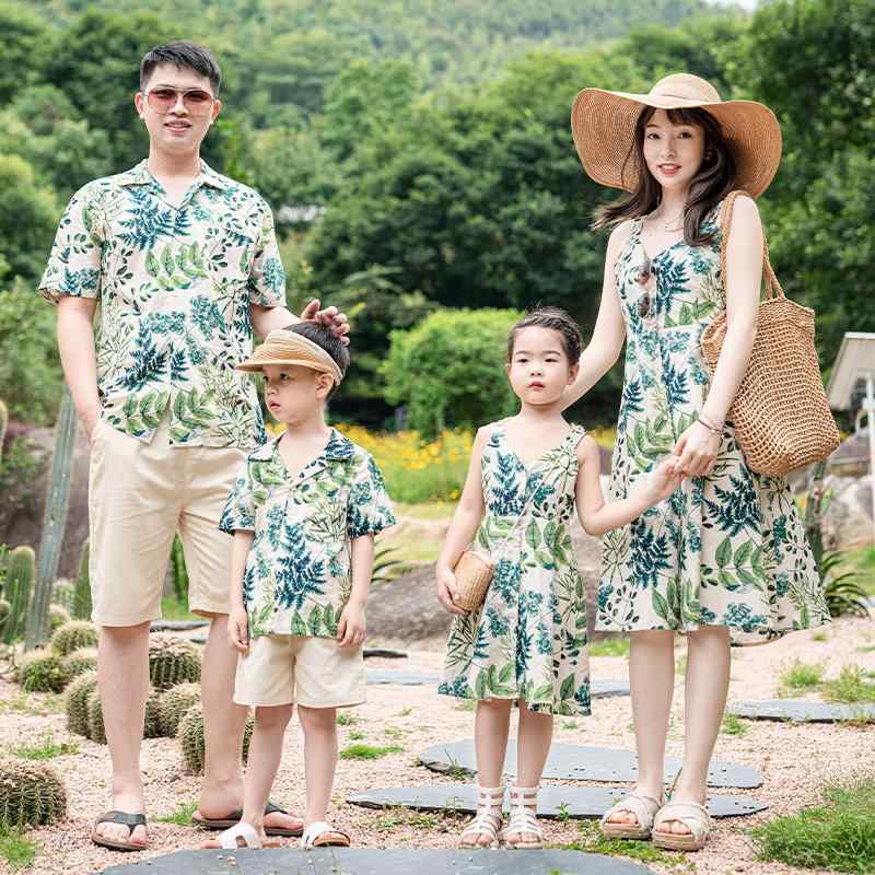 親子 ペアルック ワンピース リンク コーデ リゾート ビーチ カジュアル おしゃれ 衣装 夏 家族 バケーション 母 娘 ファミリー シャツ ショートパンツ 薄手 ショール 葉 大きいサイズ
