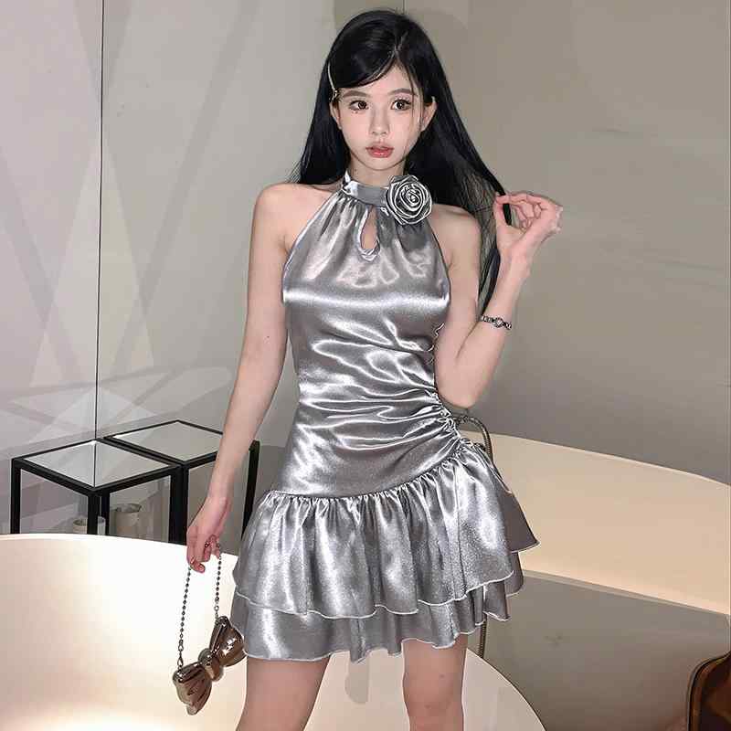 キャバ ワンピース レディース おしゃれ キャバクラ セクシー 背中開き ホルターネック フリルヘム ナイトクラブ 韓国 フリル ミニ丈 フェミニン