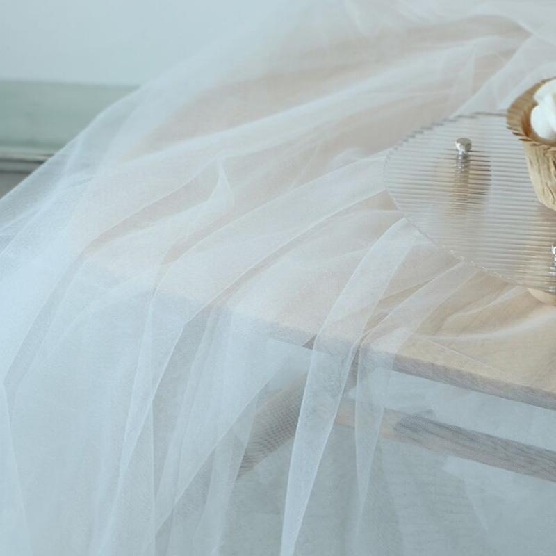 テーブルクロス おしゃれ オーガンジー 無地 白 結婚式 デコレーション アクセサリー パール シアー カーテン布 撮影用 背景 小道具 シンプル 上品
