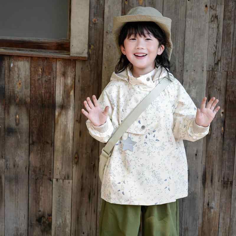 ウインドブレーカー キッズ 男の子 女の子 とんがり帽 フード付き 防風 ジャケット アウター 春夏 薄手 軽量 ポリエステル 清涼感 プリント柄 アウトドア 普段使い