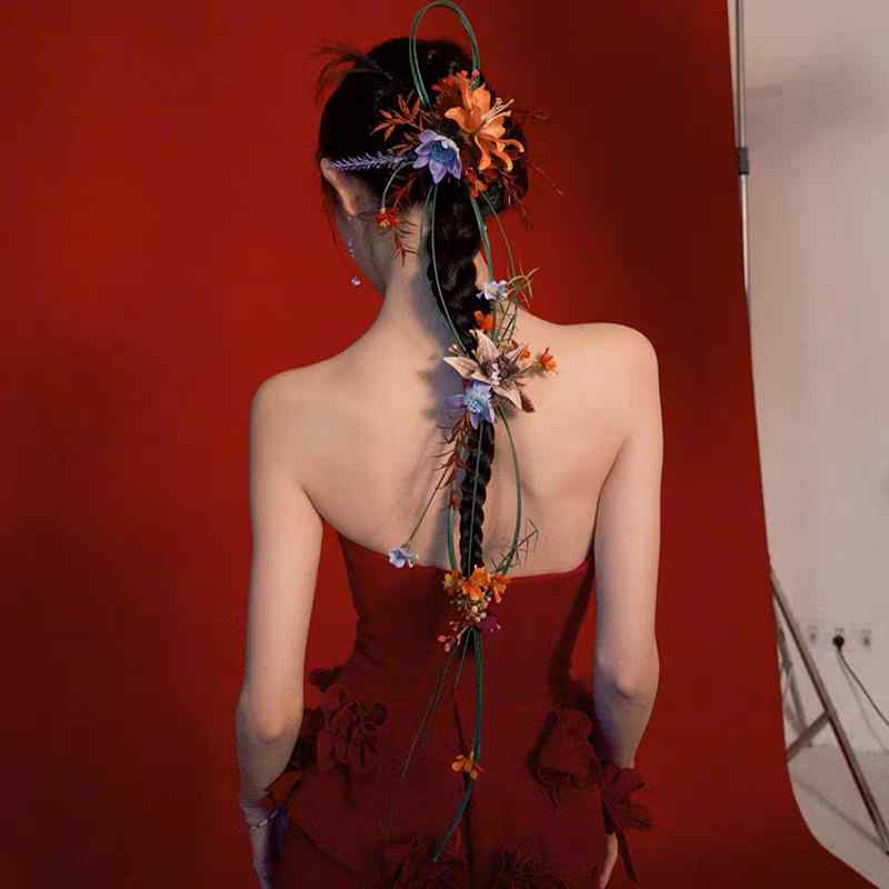 ヘッドドレス 花嫁 ブライダル ウェディング 髪飾り ヘアアクセサリー ナチュラル ボタニカル フラワー 蔦 蔓 花飾り アップヘア まとめ髪 結婚式 披露宴 お色直し フォーマル 中華風 上品 華やか エレガント フェミニン