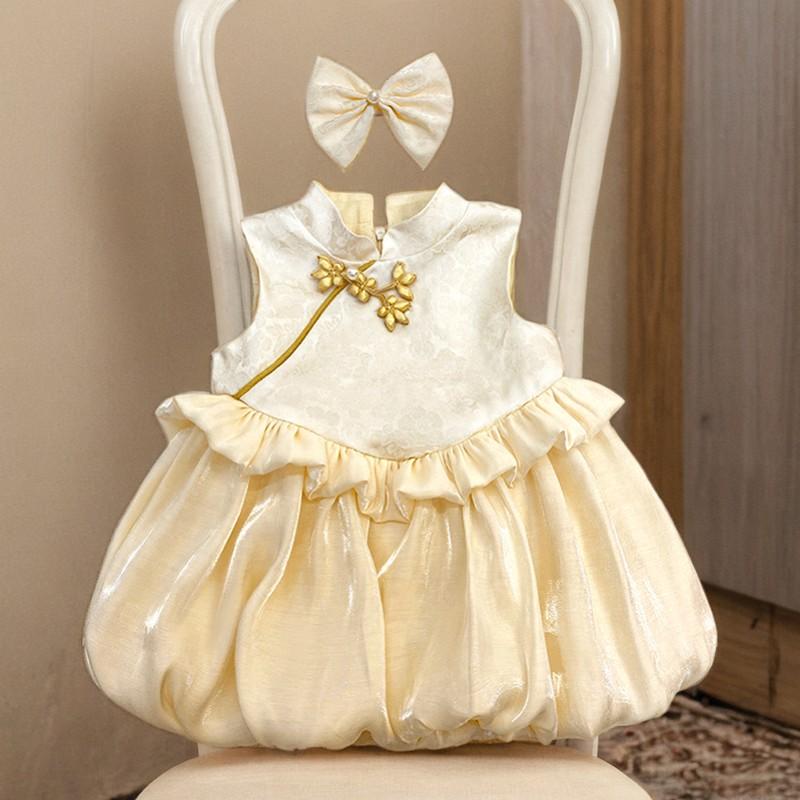 姫御前御召しもの お嬢さん もの言う花 キッズ 1歳 2歳 3歳 4歳 5歳 生まれ落ちる日 御祝い フォーマル 華燭の典 告げ知らせる会 祝賀会 春夏 中国風 瀬戸もの風 新中国表現スタイル 薄っぺら  今めかしい 愛くるしい 雅びやか 雅びやか 赤 さくら色 ベージュ 衣裳