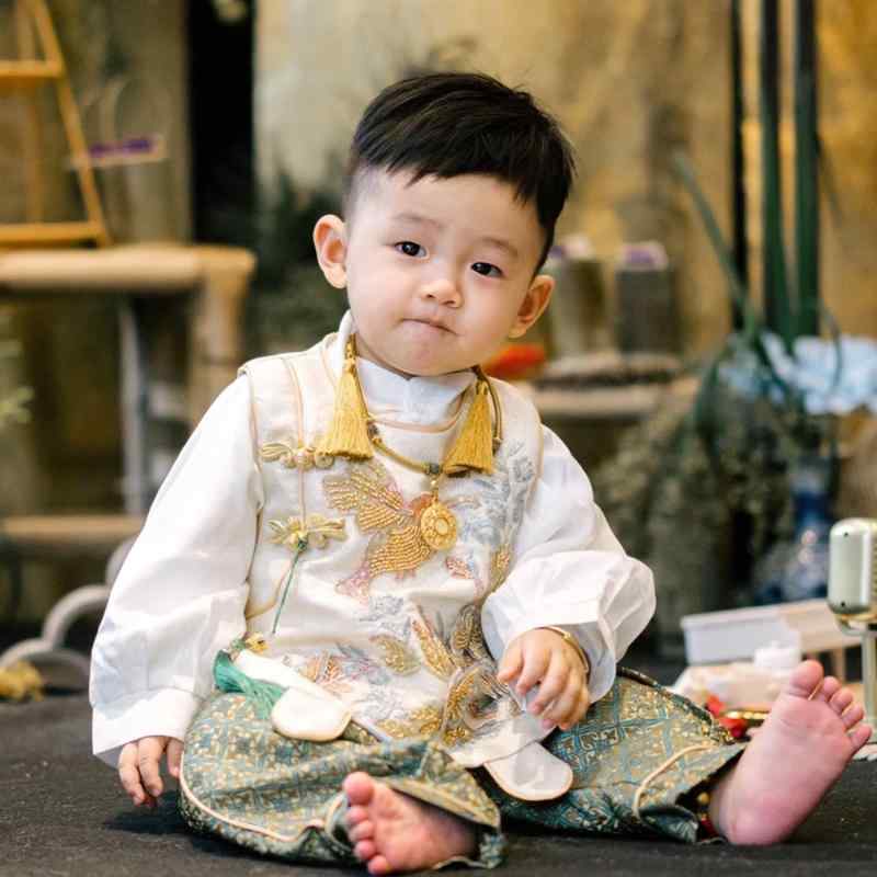 もの言う花御召しもの お坊っちゃん お坊っちゃん 中華風 唐装 セットアップ フォーマル 礼服 1歳 生まれ落ちる日 100日祝い事 選び取り 御召しもの ビーズ 刺・墸 長袖 緑であること 緑 秋冬 日月 綿裏地