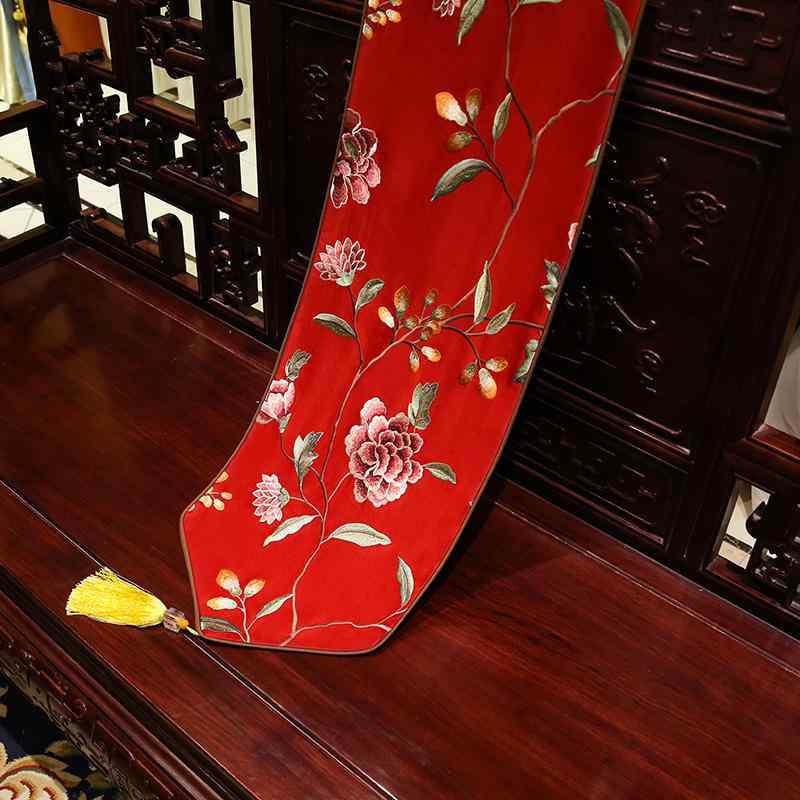 テーブルランナー おしゃれ 中国風 刺・墸 花柄 サテン モダン 上品 コーヒーテーブル 玄関 リビング ダイニング テレビボード 飾り布 棗赤 スモークグレー 湖水色