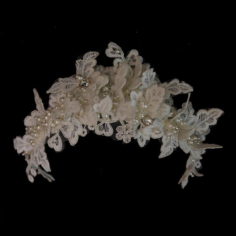ヘアアクセサリー 花嫁 レディース 手作り レース パール ビーズ ティアラ カチューシャ ヘッドドレス ブライダル 結婚式 披露宴 前撮り 二次会 レトロ アンティーク フレンチスタイル アップヘア 髪飾り 白