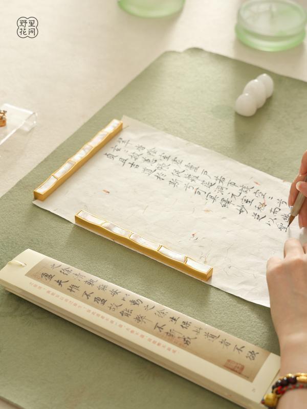 文鎮 金管楽器 竹主題 18K金メッキ 白蝶貝象嵌 表意文字 書鎮 ペーパーウェイト 表意文字 書きうつす 事務机 書房 室内装飾 文房具
