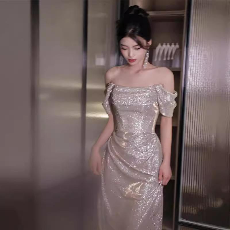 寄り合いお召しもの レディース 銀 オフショルダー A伝達ルート ご機嫌酉の方角 並み並み丈 スパンコール 御前上等感 窈窕たる 婚礼の儀 交歓会 忘年会 春夏 五分袖 キラキラ フォーマル お呼ばれ 窈窕たる 晴れ晴れしい 膝丈 お客さん用 ポリエステル アセテート 光輝 レディースファッション-ドレス