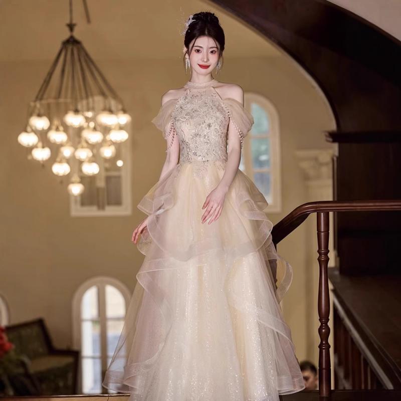ロングドレス レディース シャンパン ホルターネック フリンジ 高級感 結婚式 披露宴 発表会 ハイウエスト ノースリーブ ポリエステル マキシ丈 エレガント Aライン 春夏 サテン調 無地 カクテル ガウン 背中あき