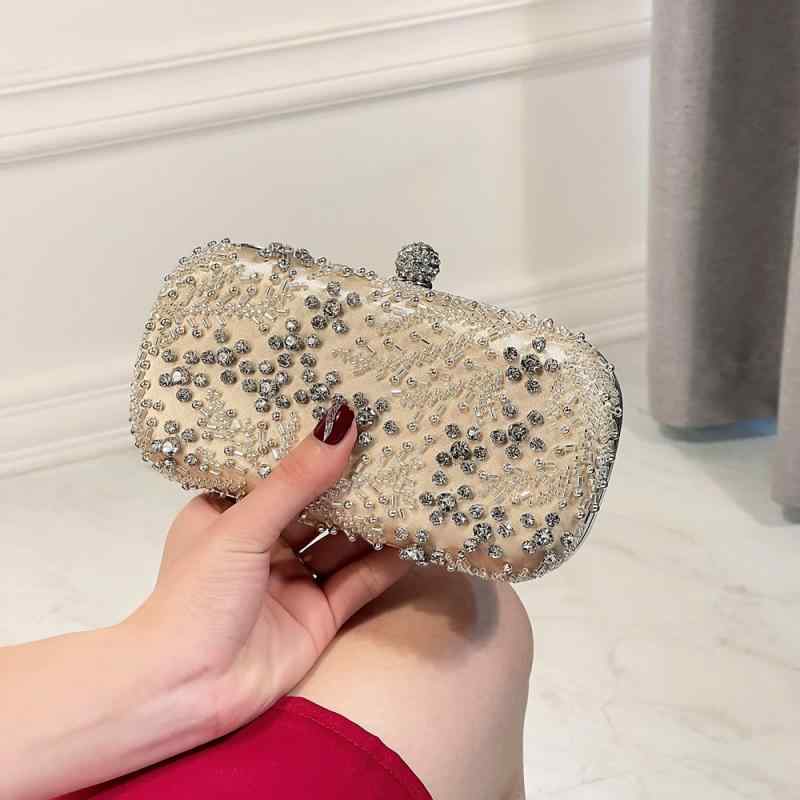 パーティーバッグ レディース クラッチ 鞄 手提げ フォーマル ポリエステル 刺しゅう ビーズ ラインストーン 結婚式 披露宴 二次会 シルバー アプリコット ブラック スクエア 横型 コンパクト ミニ キラキラ 上品 高級感 シンプル アーバン 小さめ