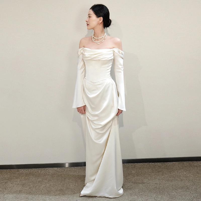 ウェディングドレス レディース フレンチ オフショルダー 高級感 サテン ホワイト 白 二次会 結婚式 パーティー 上品 エレガント シンプル ワンピース Aライン レースアップ ロング丈 ポリエステル 春夏 背中リボン