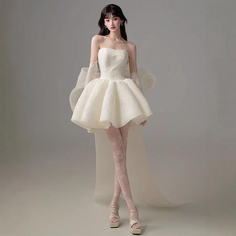ウェディングドレス レディース 小柄向け パーティードレス 結婚式 二次会 披露宴 Aライン ベアトップ サテン ロング丈 ハイウエスト ノースリーブ エレガント 高級感 ポリエステル オフホワイト 春夏 ブライダル