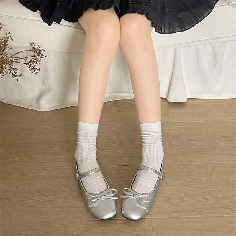 パンプス レディース 春夏 メリージェーン バレエシューズ スクエアトゥ リボン ローヒール チャンキーヒール ブラウン ブラック シルバー ストラップシューズ ガーリー 通学 通勤 デイリー 合成革 疲れにくい 歩きやすい 4,460円